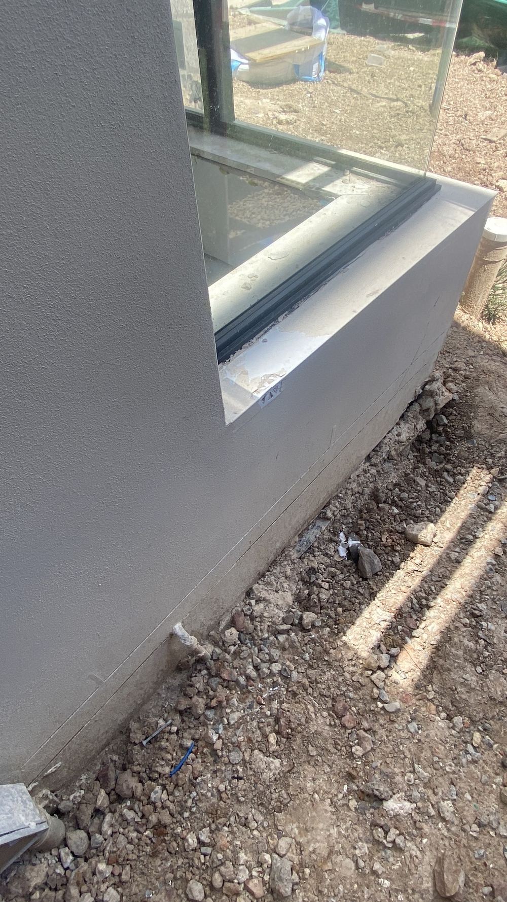 Expansion joint shown on the plans but never formed in the wall, Tallawong